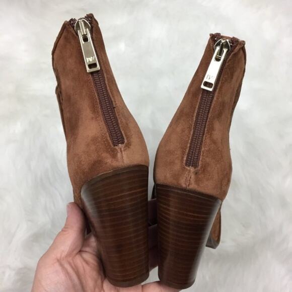 Diane Von Furstenburg 8.5 Womens NWOB Brown Suede Auletta Perforated Booties - Picture 7 of 7